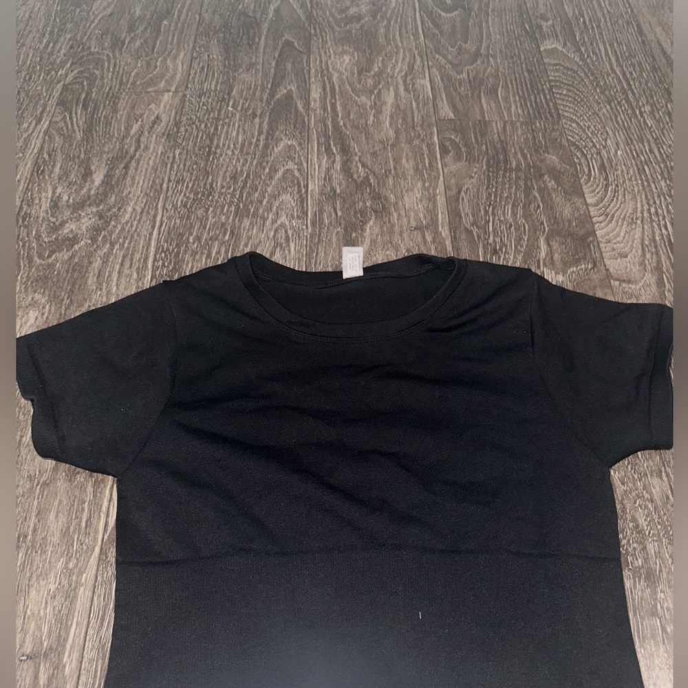 Offline black cropped t shirt
